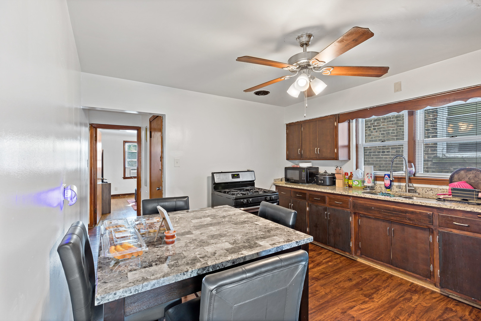 8122 S Kingston Avenue