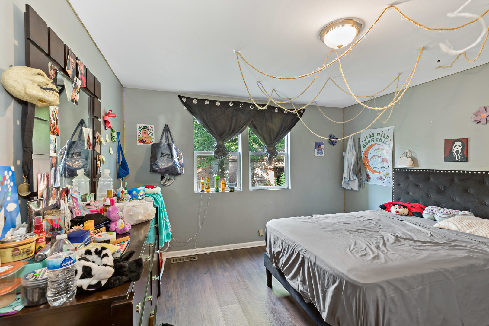 8122 S Kingston Avenue