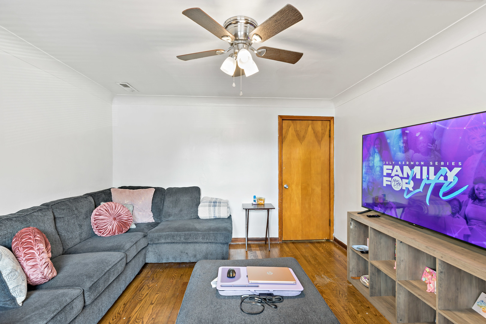 8122 S Kingston Avenue