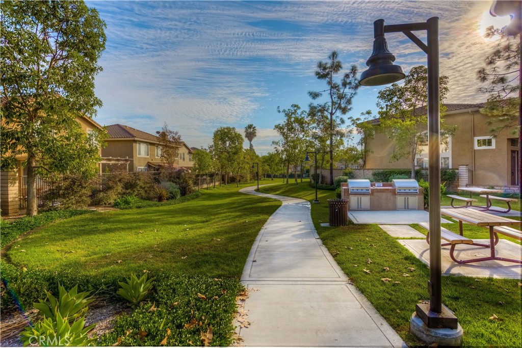 10930 PHILLIPS Street