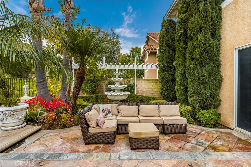 10930 PHILLIPS Street