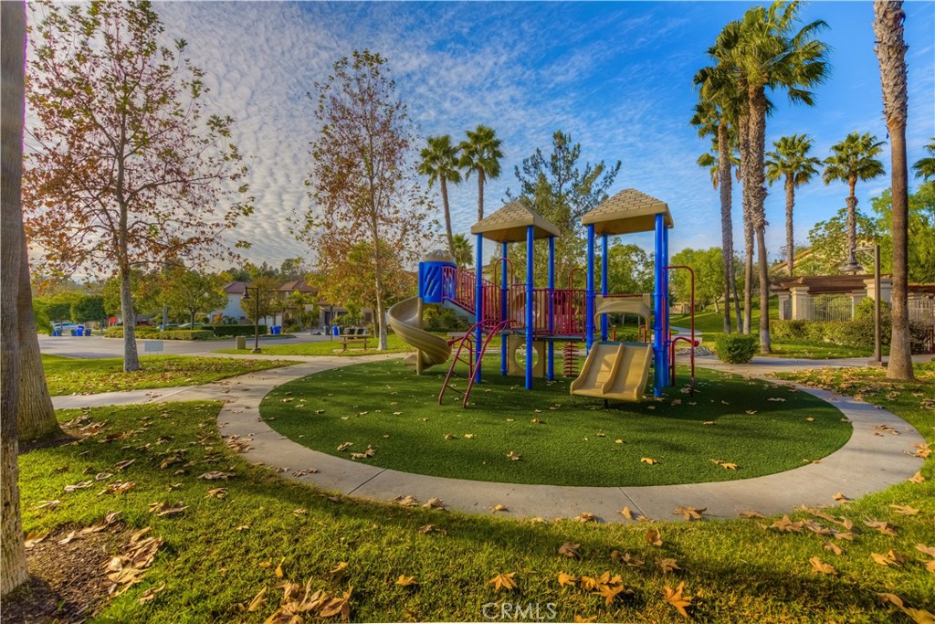 10930 PHILLIPS Street