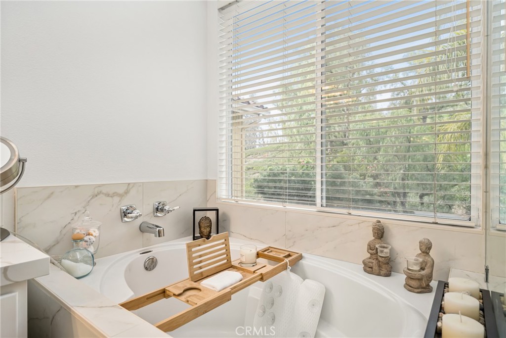 10930 PHILLIPS Street