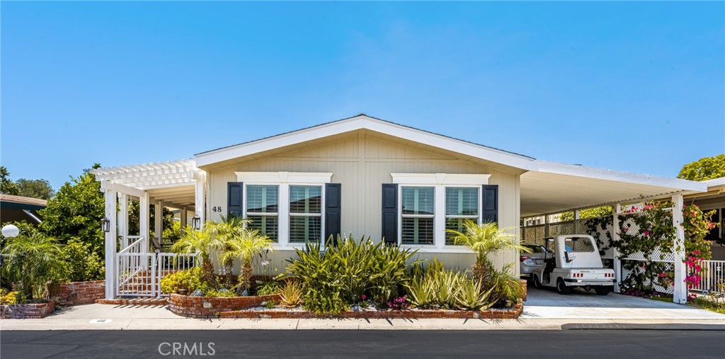 5200 Irvine Boulevard 48