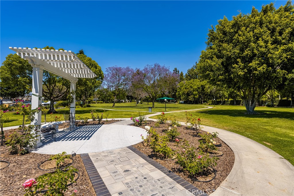 5200 Irvine Boulevard 48