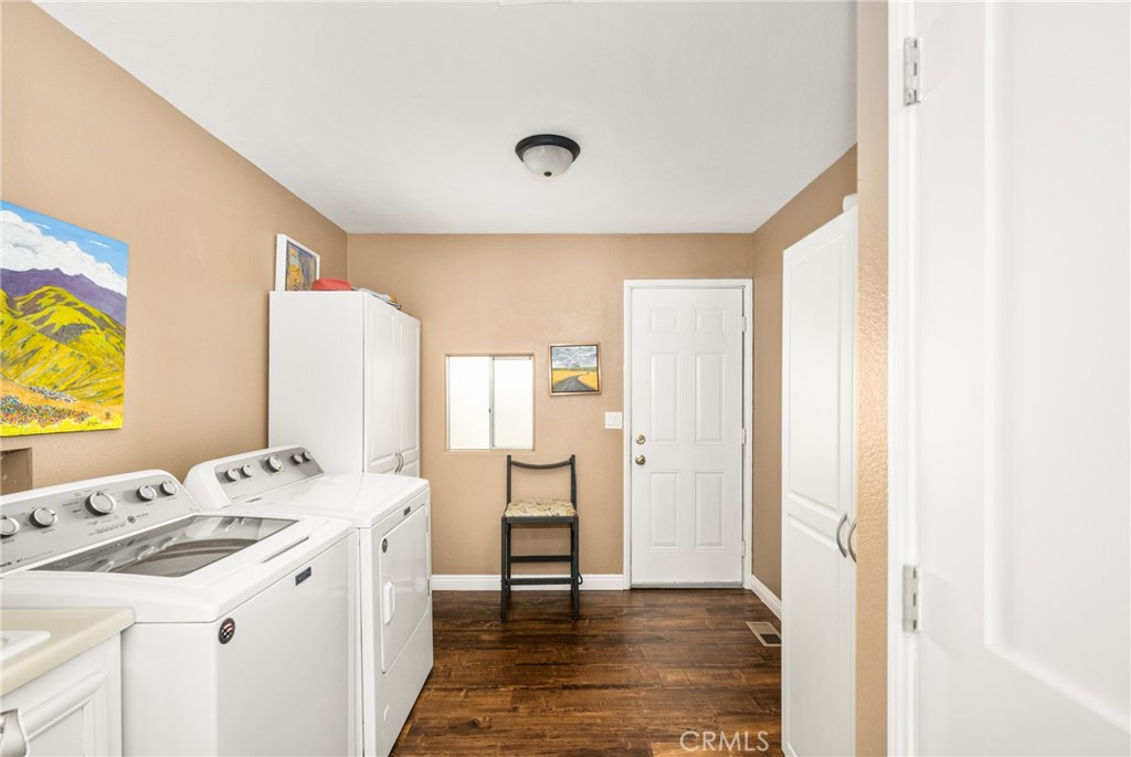 5200 Irvine Boulevard 48