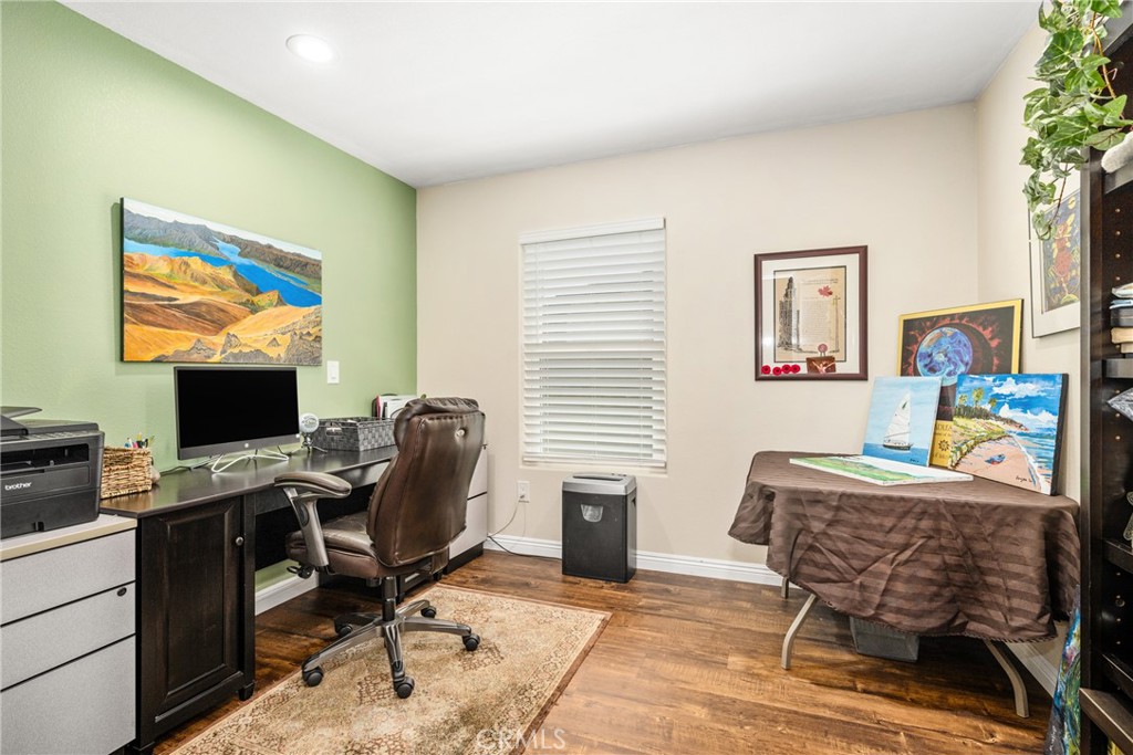 5200 Irvine Boulevard 48