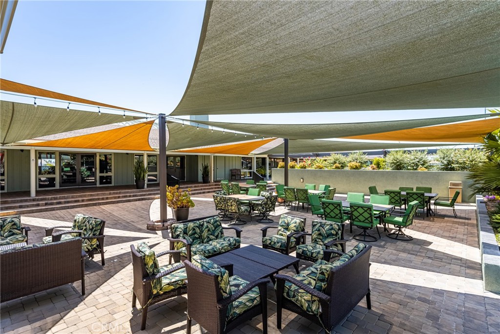 5200 Irvine Boulevard 48