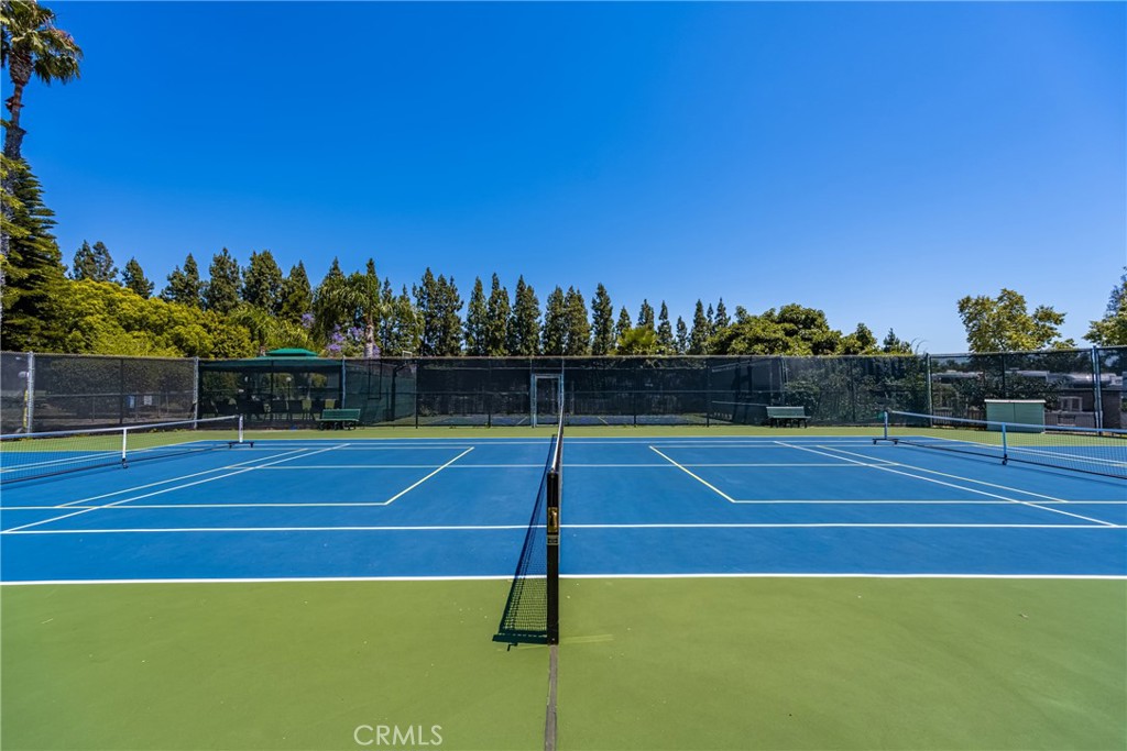 5200 Irvine Boulevard 48