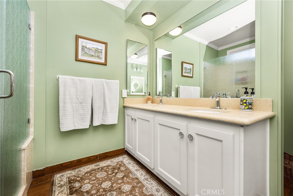 5200 Irvine Boulevard 48