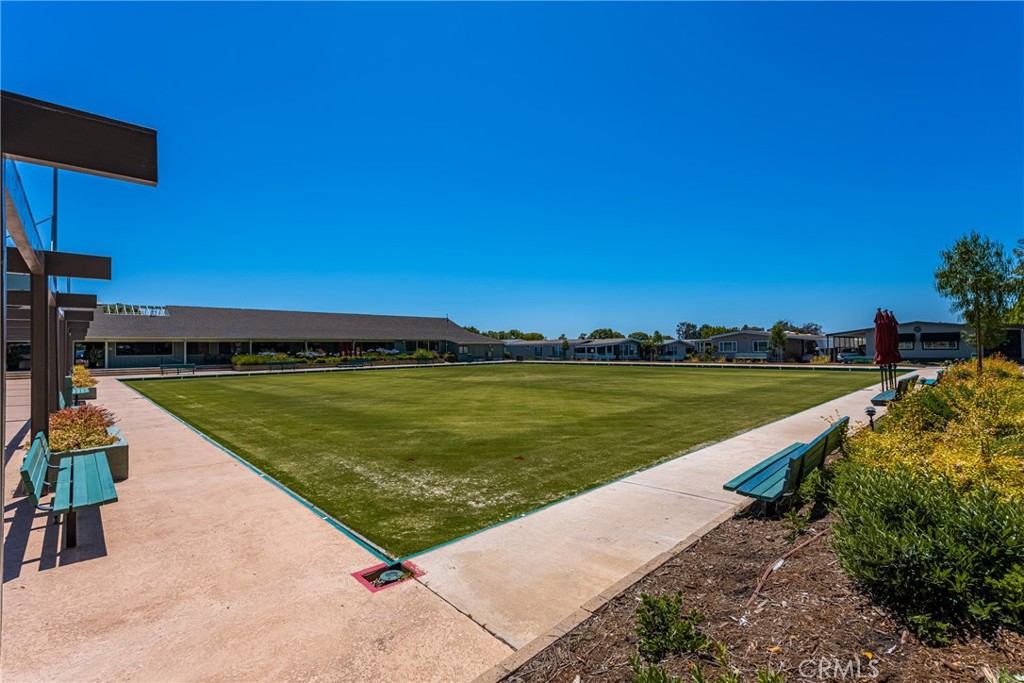 5200 Irvine Boulevard 48