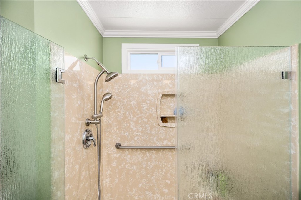 5200 Irvine Boulevard 48