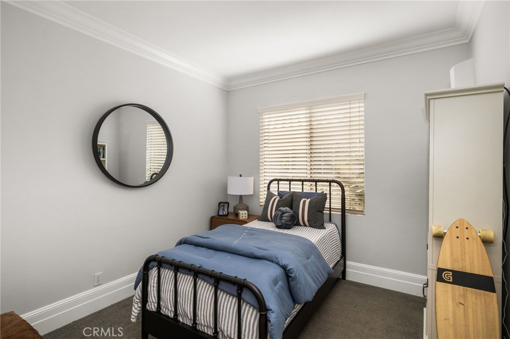 2564 NEWMAN Avenue