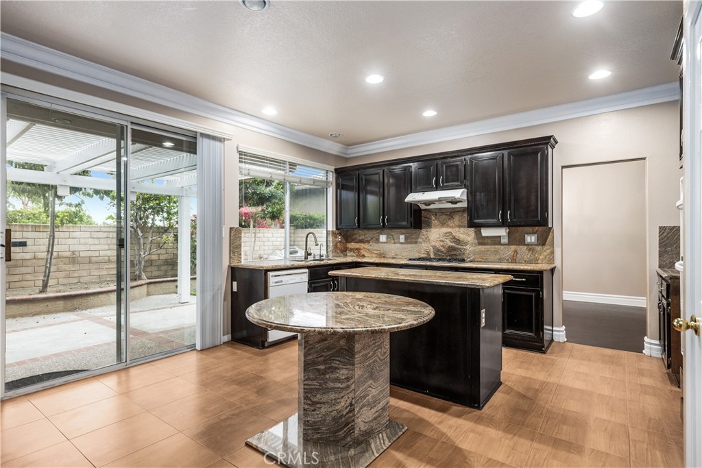 2550 Reynolds Drive
