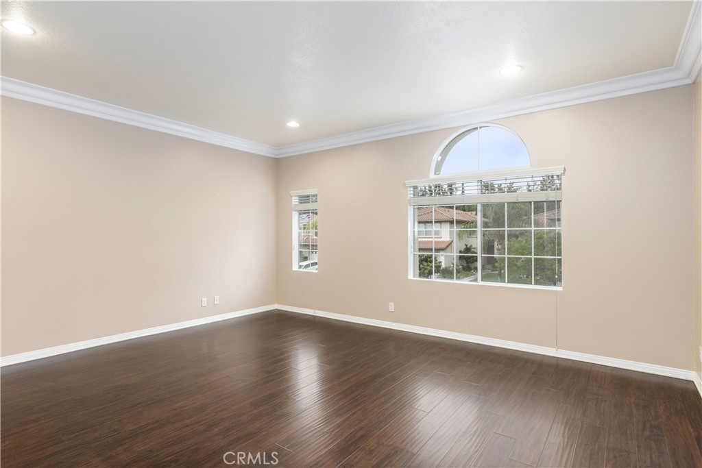 2550 Reynolds Drive