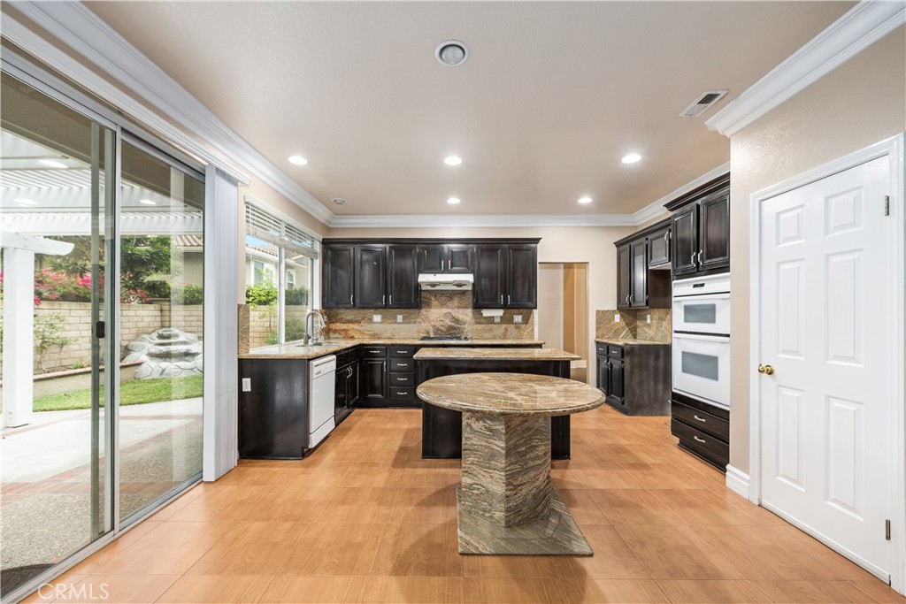 2550 Reynolds Drive