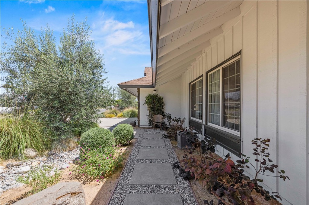 1632 Melvin Way