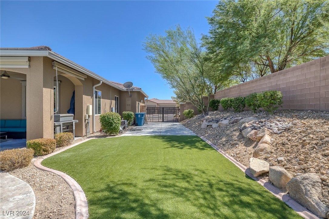 9676 Jamies Jewel Way