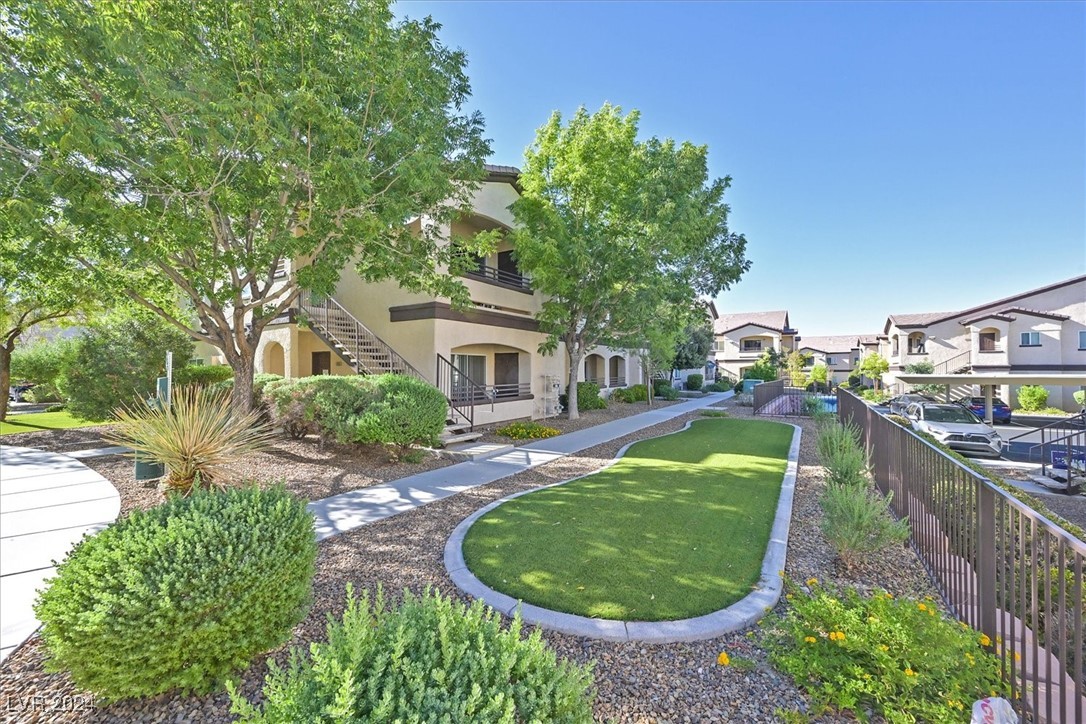 2291 West Horizon Ridge Parkway 5229