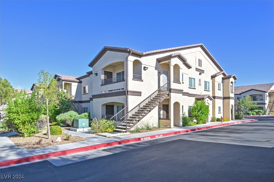 2291 West Horizon Ridge Parkway 5229