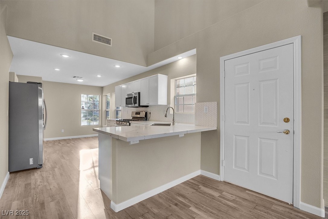 558 Poplar Leaf Street