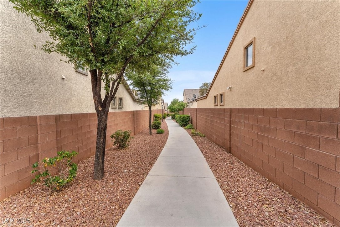 7865 Solid Horn Court