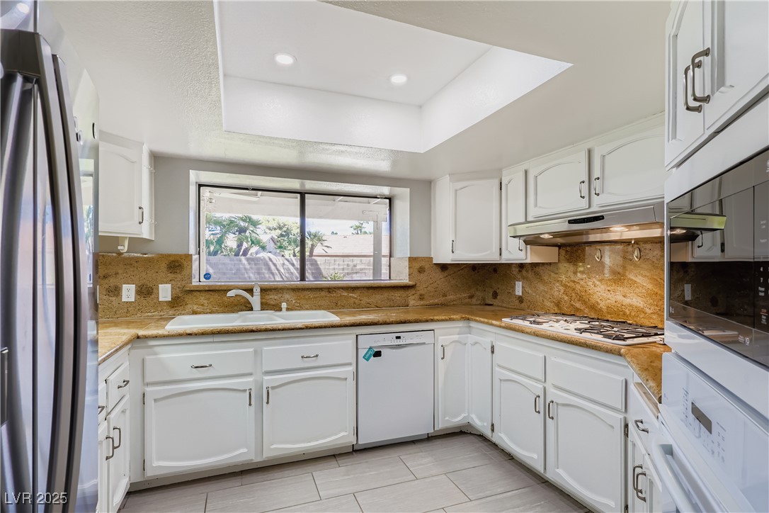 3096 Shadowridge Avenue