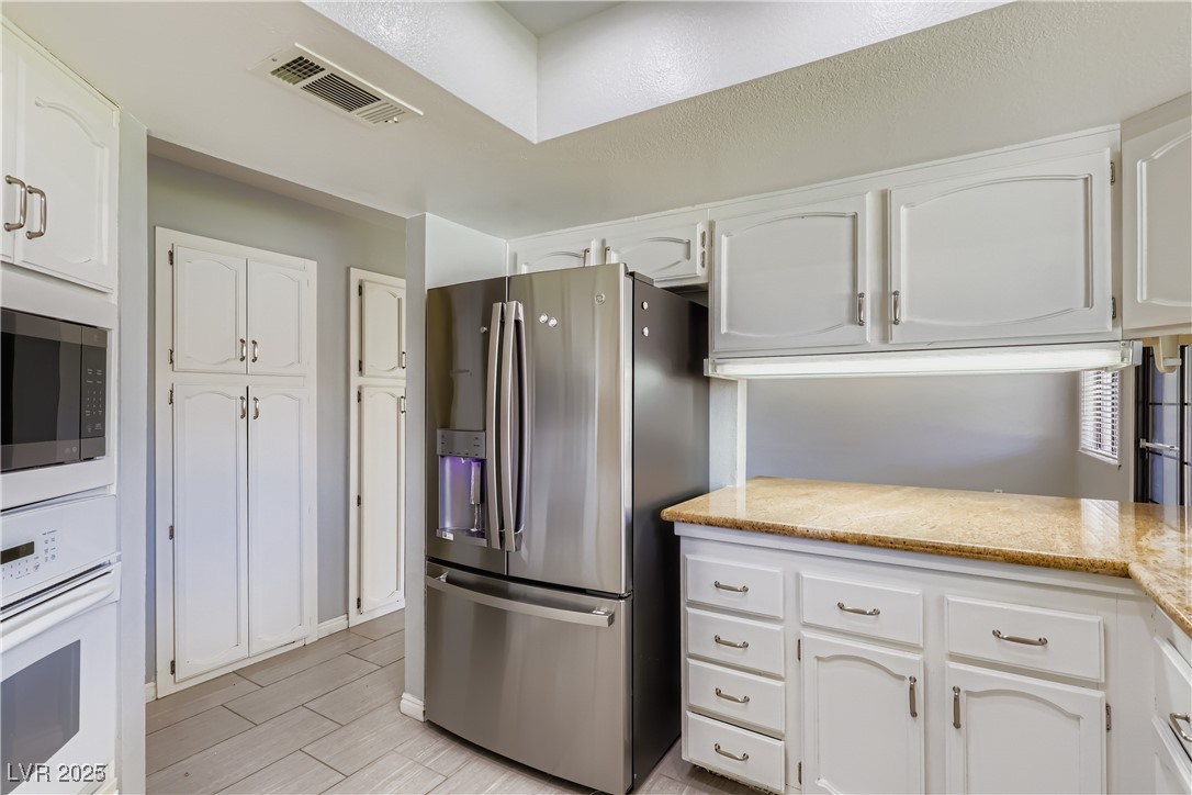 3096 Shadowridge Avenue