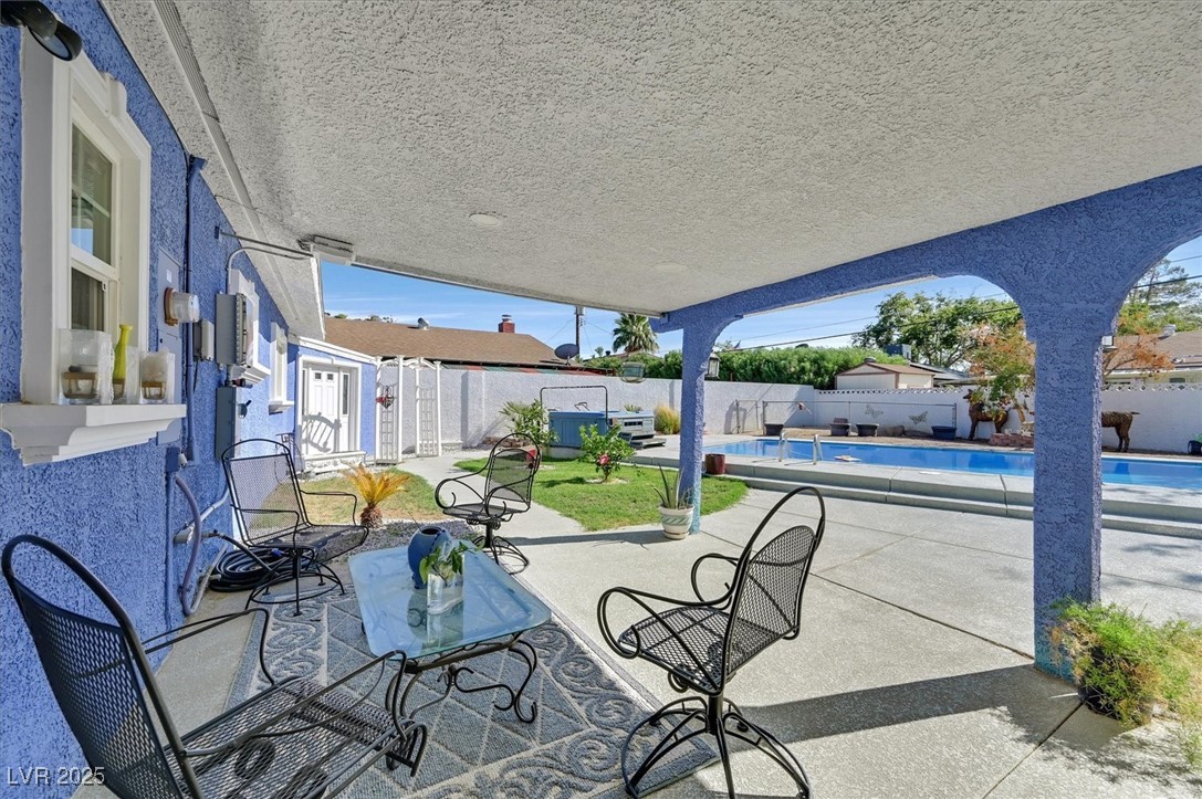 3085 Greenbriar Drive