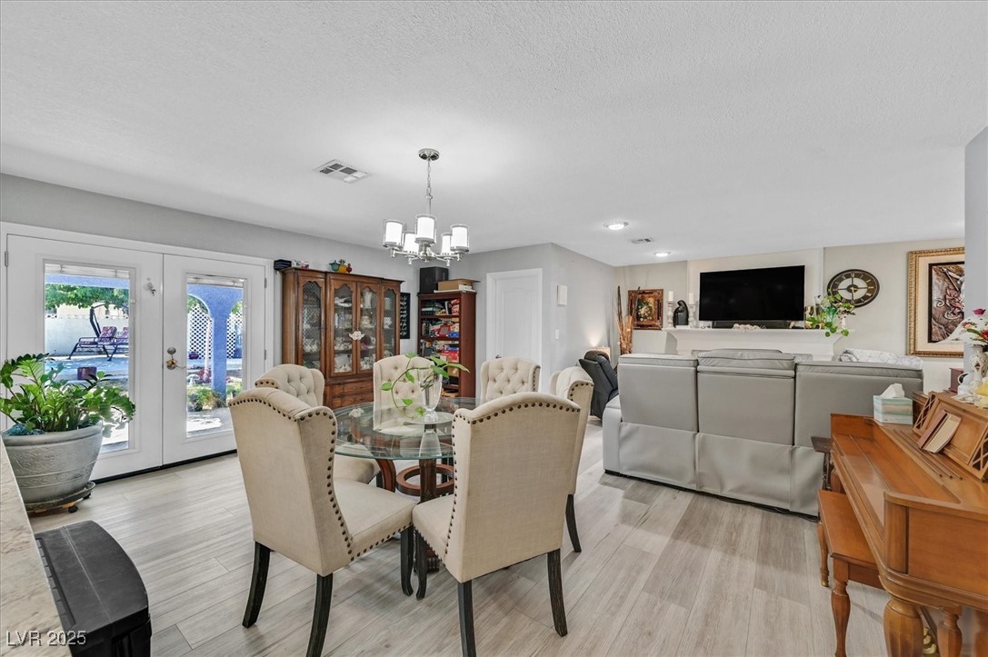 3085 Greenbriar Drive