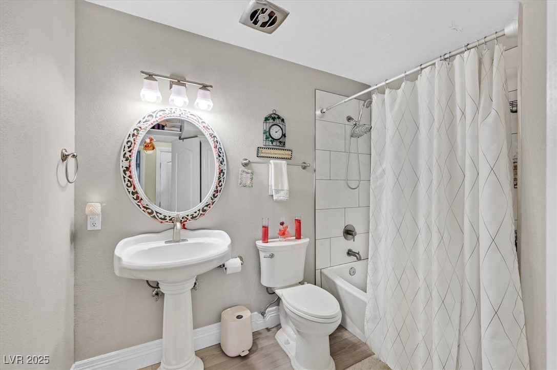 3085 Greenbriar Drive