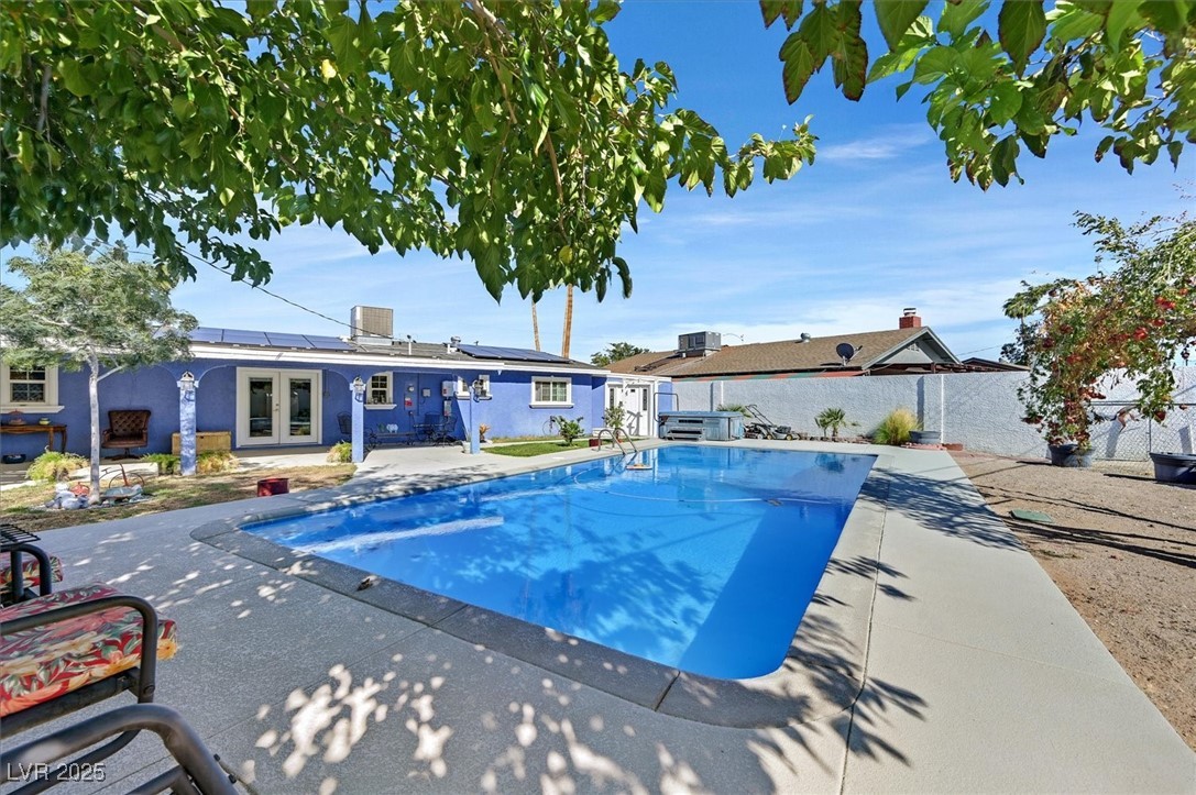 3085 Greenbriar Drive