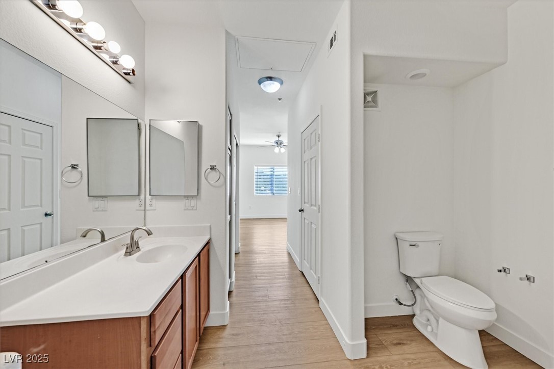 2291 West Horizon Ridge Parkway 1206