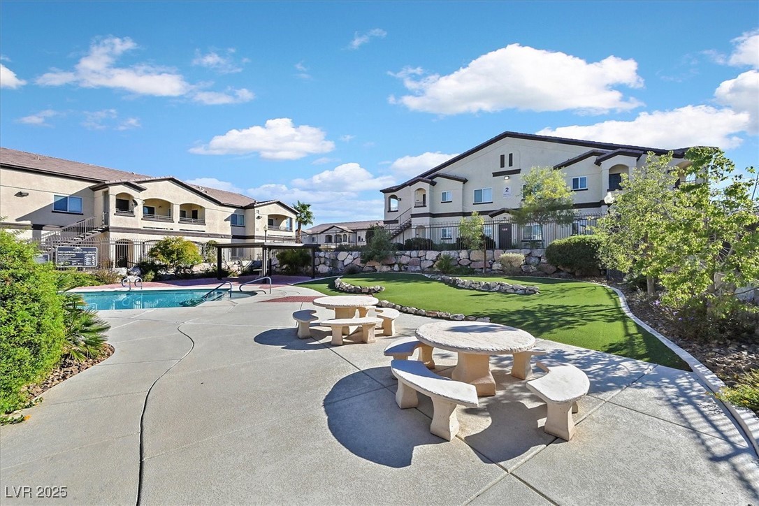 2291 West Horizon Ridge Parkway 1206