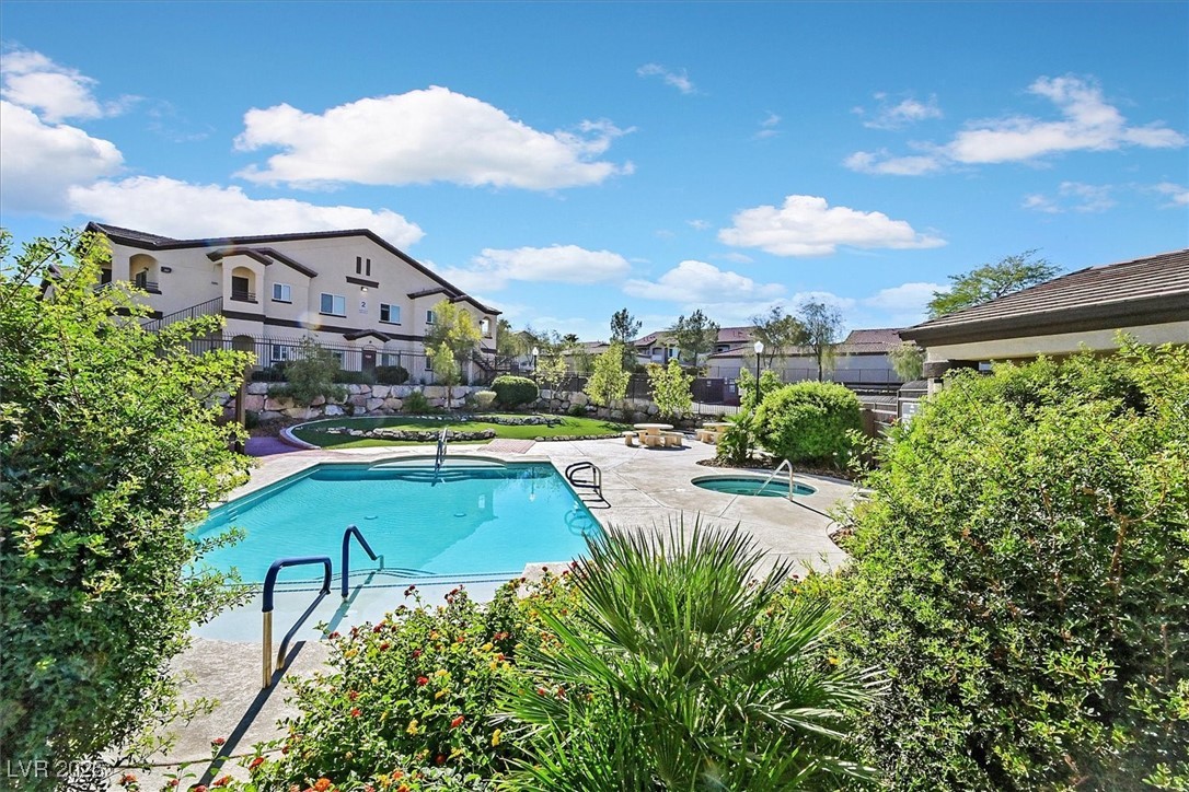 2291 West Horizon Ridge Parkway 1206