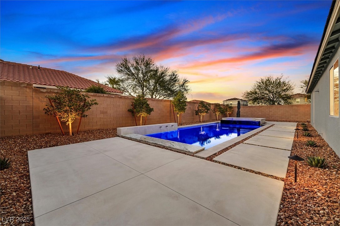 9715 Crisman Ridge Street