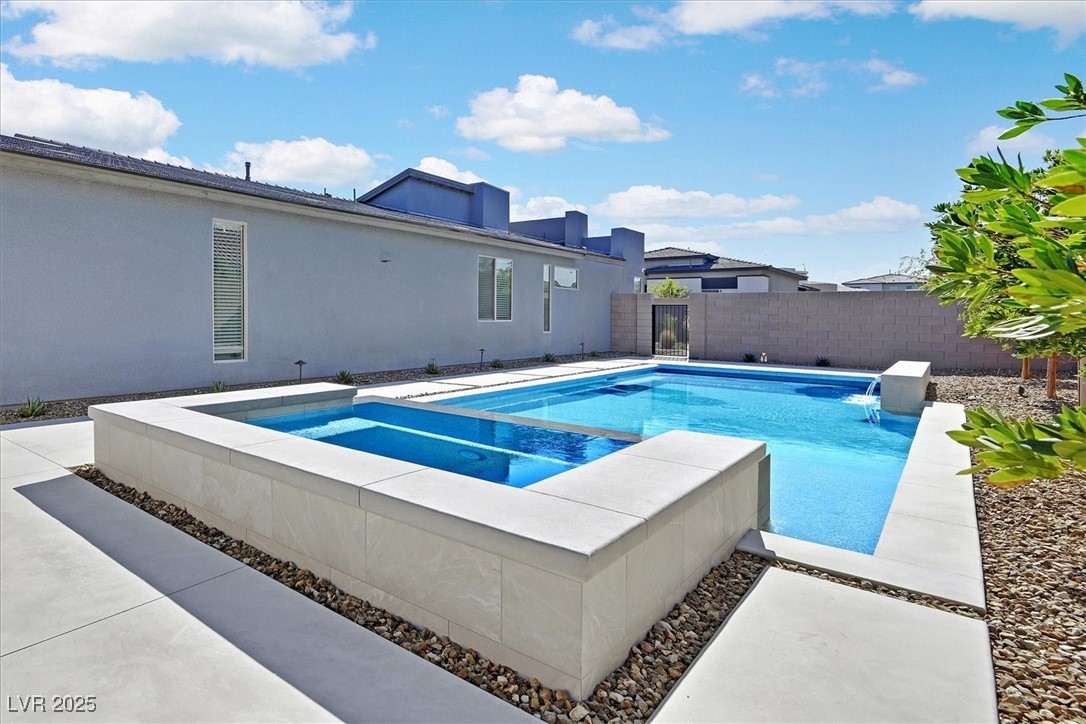 9715 Crisman Ridge Street