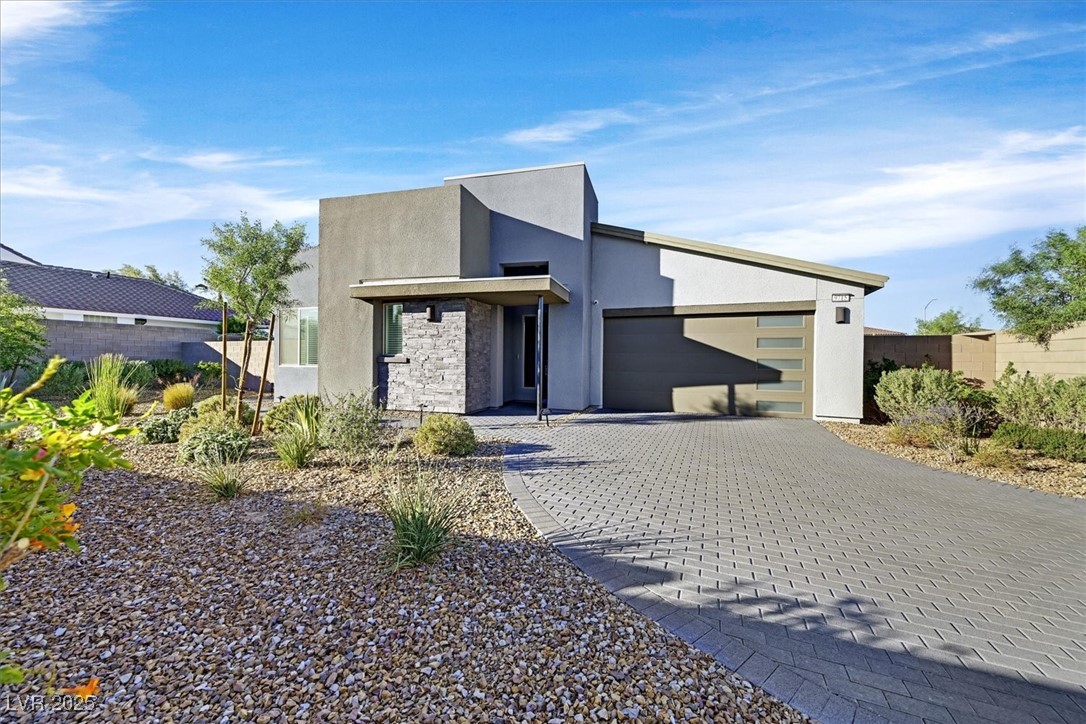 9715 Crisman Ridge Street