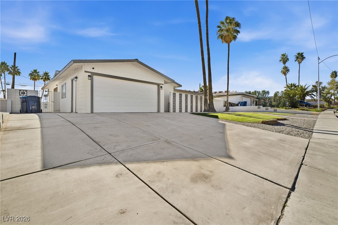 1555 Pawnee Drive