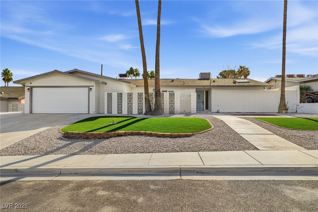 1555 Pawnee Drive
