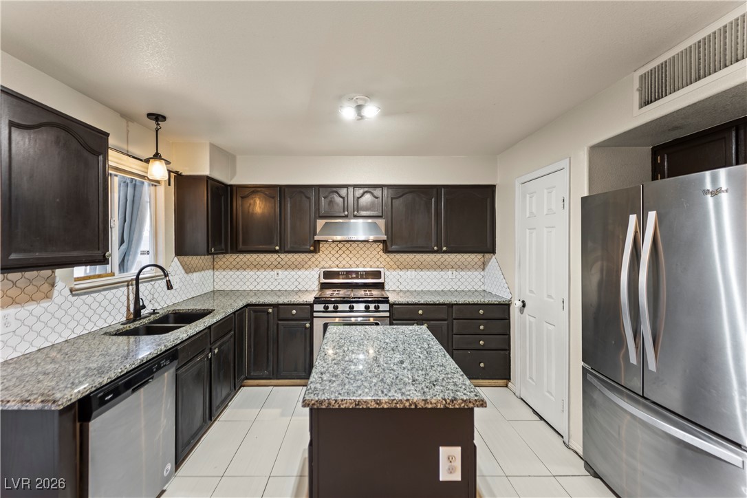 6013 Pebble Grey Lane