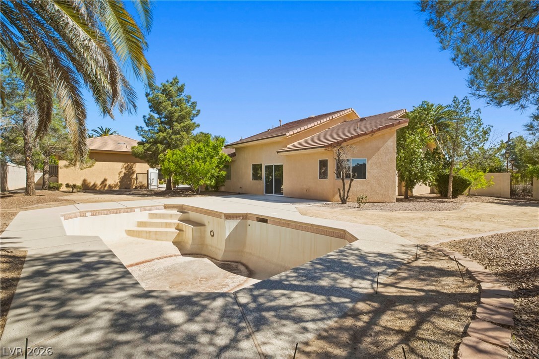 206 East Mesa Verde Lane