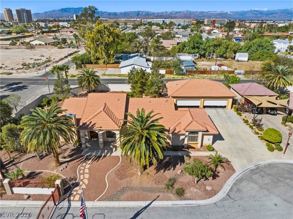 206 East Mesa Verde Lane