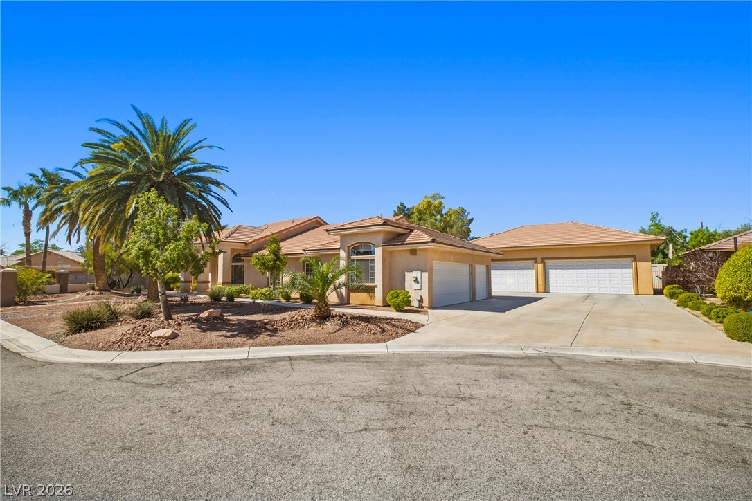 206 East Mesa Verde Lane