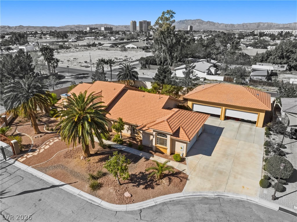 206 East Mesa Verde Lane