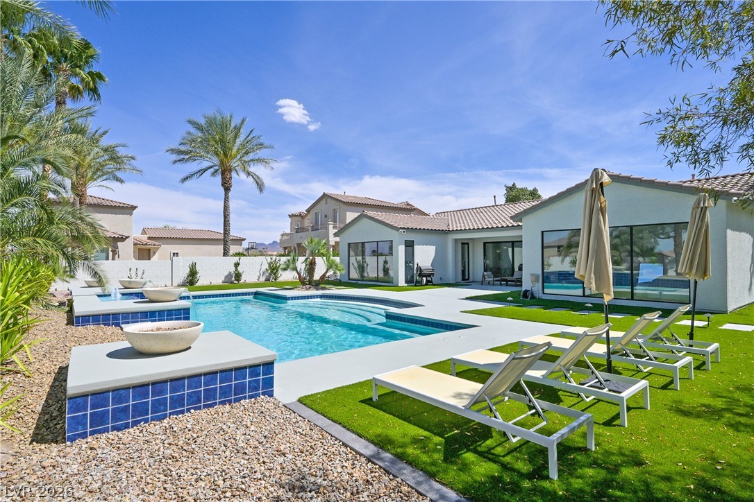 360 Hedgehope Drive