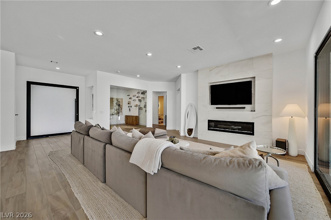 360 Hedgehope Drive