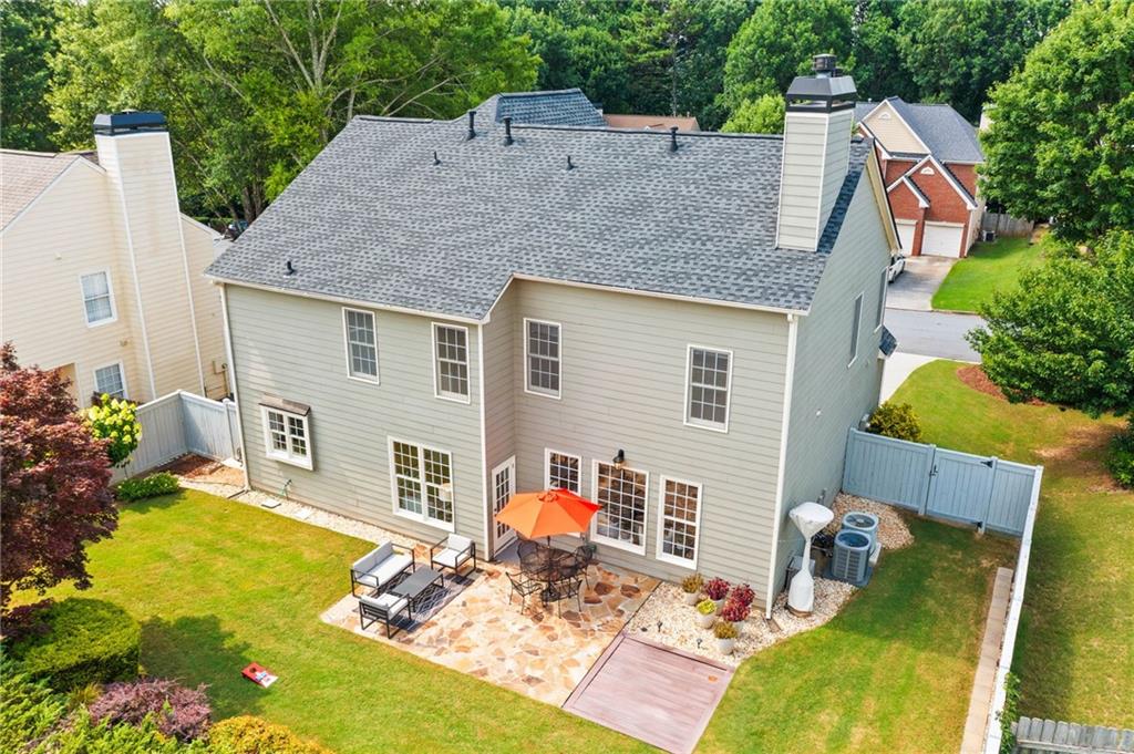 560 Edgehill Place