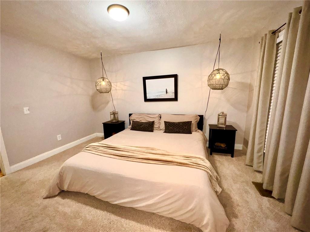 1335 Hillcrest Drive