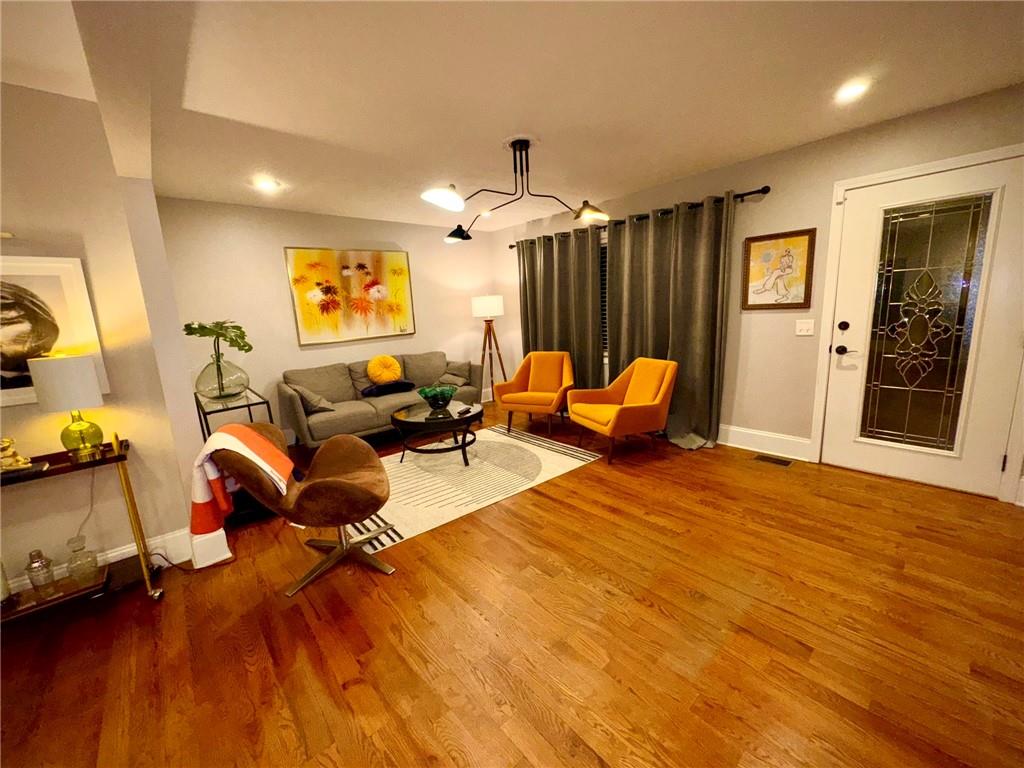 1335 Hillcrest Drive